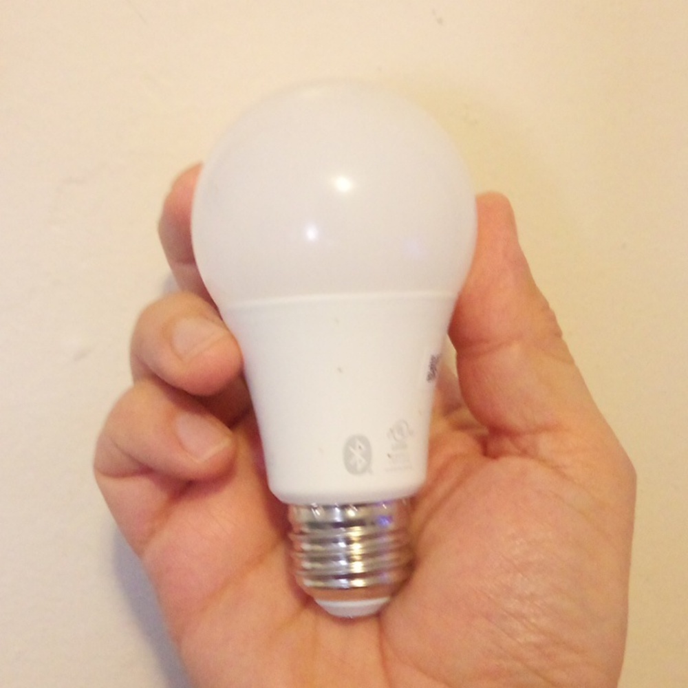 Amazon Alexa Smart Light Bulb - Picture 3 of 4